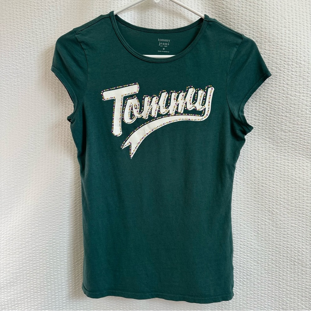 TOMMY JEANS Green Rhinestone Logo Graphic Short Sleeve Crewneck Tee Women’s Medi